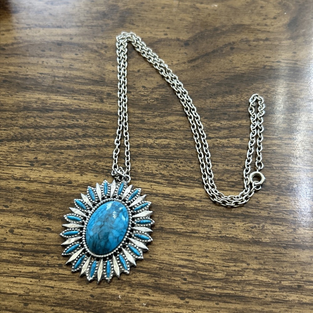 Vintage Southwest Style Faux Turquoise Pendant Necklace Cinerama Cranston RI KJ - Picture 4 of 7
